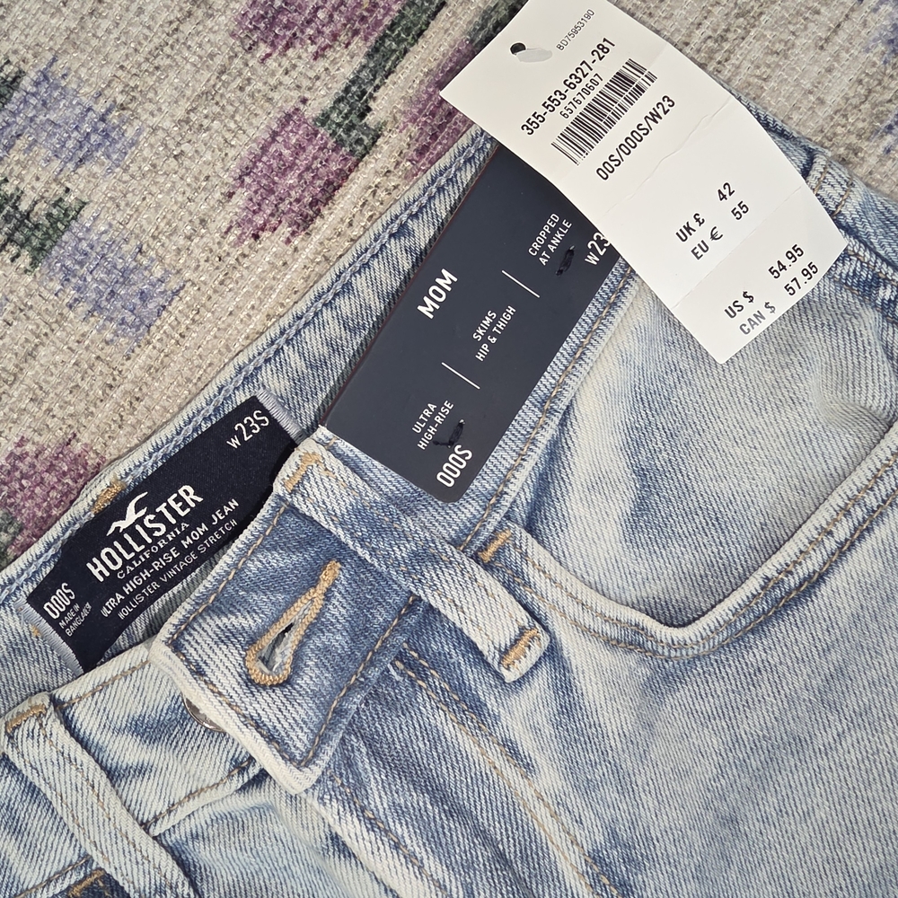 Hollister Distressed Mom Jeans - Picture 2 of 3